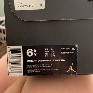 Size 6 1/2 youth Jordan spaceman team